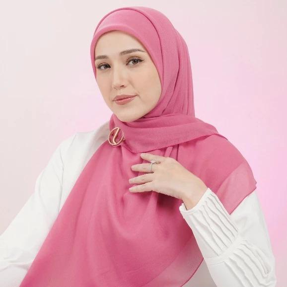 Elzatta Kerudung Segi Empat Paris Polos Keisha Pink